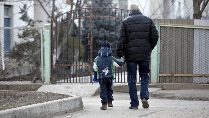 Inspectorii de Patrulare au făcut razii la şcolile şi grădiniţile din capitală. Ce au descoperit oamenii legii (VIDEO/ FOTO)