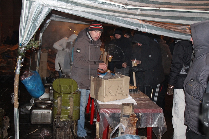 (GALERIE FOTO) Publika TV, în centrul evenimentelor de la Kiev. Ce au surprins colegii noştri în timpul protestelor de pe Euromaidan