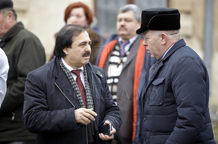 Sărbătoare la Colegiul de Arte din Soroca. Nicolae Botgros a vizitat instituţia care îi va purta numele (FOTO)