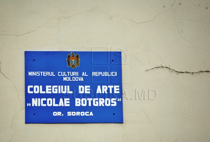 Sărbătoare la Colegiul de Arte din Soroca. Nicolae Botgros a vizitat instituţia care îi va purta numele (FOTO)