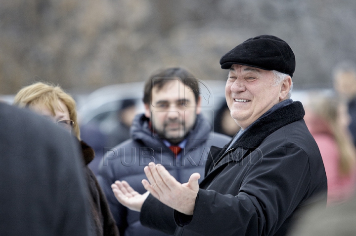 Flori pentru Lenin de la comunişti. PCRM a marcat 90 de ani de la moartea liderului bolşevicilor (FOTO)