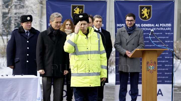 Donaţie pe 2 roţi pentru INP. Poliţiştii vor patrula prin parcuri şi printre blocuri cu 10 motorete special echipate (FOTO)