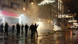 Libertatea pe Internet, apărată cu pietre în Turcia: Sute de oameni au protestat faţă de cenzurarea spaţiului virtual