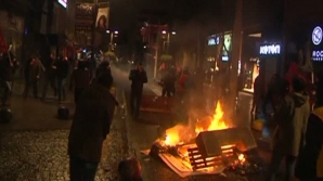 Proteste violente la Ankara: Oamenii au reacţionat la noile acuzaţii de corupţie aduse premierului turc (VIDEO)