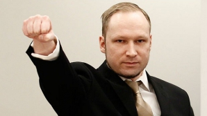 Anders Breivik ameninţă ca va intra în greva foamei dacă nu va primi o nouă consolă pentru jocuri video 