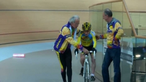 Un ciclist în vârstă de 102 ani a parcurs aproape 27 de kilometri într-o oră 