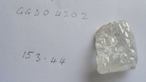 Un diamant ce valorează peste şase milioane de dolari a fost descoperit în Sierra Leone 