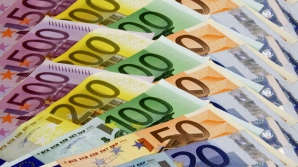 Euro înregistrează un nou RECORD. Valoarea monedei unice europene ajunge la 18 lei şi 41 de bani
