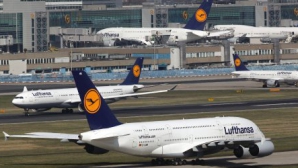 Grevă şi haos la aeroportul din Frankfurt: Cel puţin 50 de zboruri au fost anulate