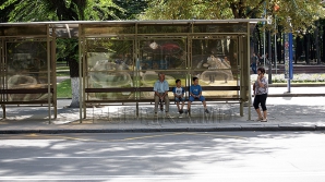 Staţiile de aşteptare din capitală au ajuns într-o stare deplorabilă deoarece firma care le gestiona a falimentat