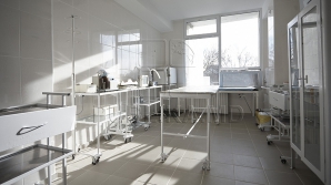 Ajutor din partea Crucii Roşii. 14 spitale din Moldova vor fi dotate cu echipament performant de transfuzie a sângelui