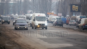 Chişinăul, fără marcaje rutiere. Ce spun responsabilii şi cum se descurcă şoferii