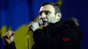 Kliciko oferă "garanţii personale" locuitorilor din Crimeea. Renumitul boxer încearcă să calmeze spiritele în peninsulă