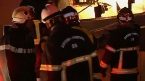 Acoperişul unui supermarket din Franţa s-a prăbuşit peste oameni, iar două angajate au fost rănite 