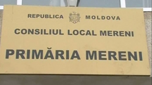 (VIDEO) Scandal la Mereni: Mai mulţi locuitori ai satului sunt în conflict cu "Martorii lui Iehova"