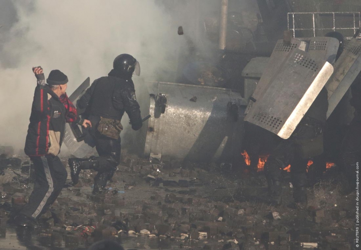 SÂNGE şi FOC pe străzile Kievului! Ucraina trăieşte cele mai NEGRE şi VIOLENTE zile din istoria sa recentă (GALERIE FOTO)