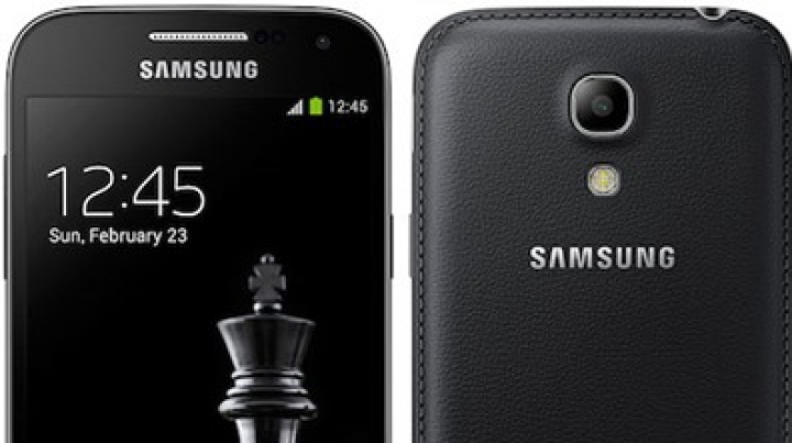 Samsung reinventează smartphone-urile Galaxy S4 şi S4 mini pentru ruşi