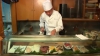 Artă culinară! Un bucătar japonez pregăteşte sushi dintr-un singur bob de orez (VIDEO)