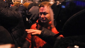 CONFRUNTARE VIOLENTĂ la Doneţk: Câţiva oameni au murit, iar alţi peste 50 au fost răniţi (VIDEO)