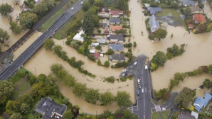 Vreme extremă în Noua Zeelandă: Mii de case au rămas fără energie electrică, iar oamenii sunt disperaţi (VIDEO)