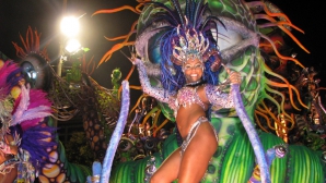 Brazilia a intrat oficial în săptămâna petrecerilor şi a distracţiei