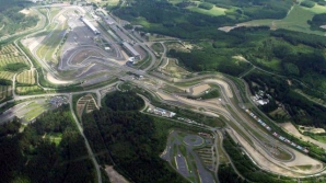 Spectaculos: Circuitul de la Nurburgring în două minute video
