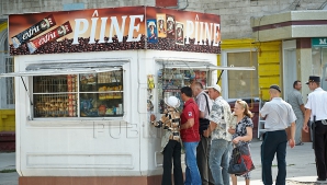 Primăria a declarat RĂZBOI gheretelor din capitală! Câteva construcţii neautorizate au fost demontate (VIDEO)