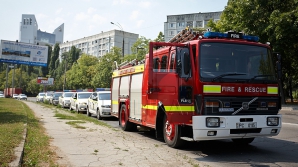 O casă din centrul Chişinăului, în flăcări. La  faţa locului s-au deplasat trei autospeciale (VIDEO)