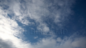 Meteorologii anunţă pentru duminică cer noros, dar fără precipitaţii