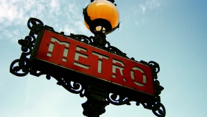 Surpriză pentru locuitorii capitalei franceze. Autorităţile de la Paris au decis ca transportul public să fie gratuit