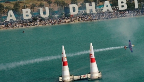 Competiţia de slalom prin aer cu aeronave speciale a revenit după o pauză de trei ani