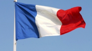 Guvernul Franţei a demisionat după înfrângerea socialiştilor la alegerile locale 