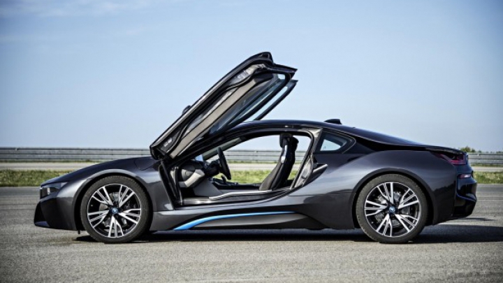 BMW i8 părăseşte linia de ansamblare în primăvară