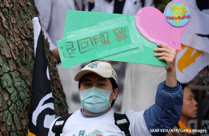 Studenţii din Taiwan au ocupat Parlamentul în semn de protest FOTO 