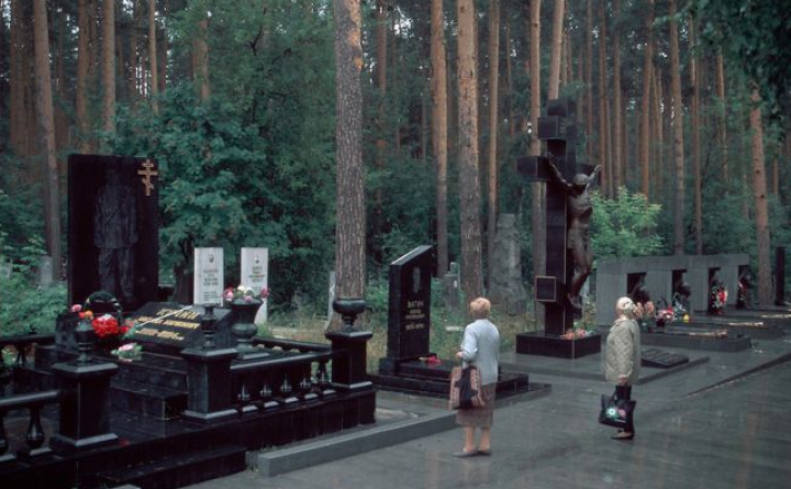 Cimitirul Vesel din România - nr. 1 în topul celor mai frumoase necropole din lume