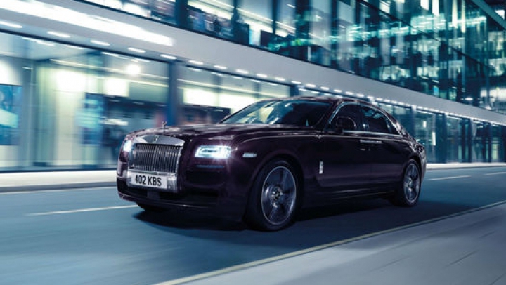 Rolls-Royce va lansa versiuni hibride plug-in ale modelelor sale