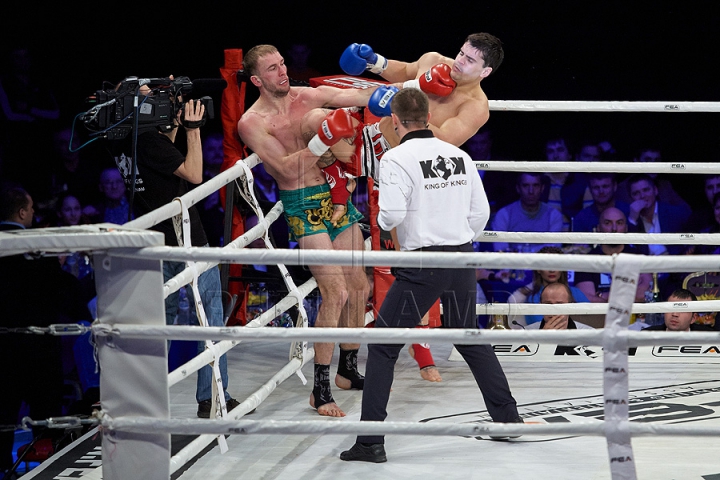 GALA KOK 2014: Kickboxerul moldovean Constantin Ţuţu l-a învins pe ucraineanul Igor Liapin (GALERIE FOTO)