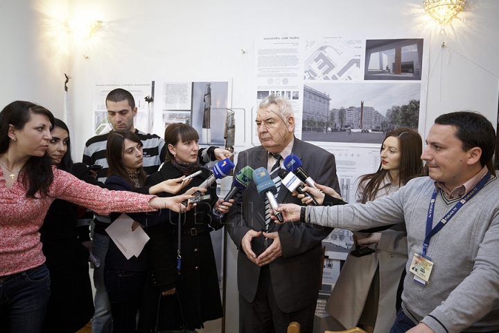 Limba română va avea monument la Chişinău. Academia de Ştiinţe îl vrea gata până pe 31 august (FOTO/VIDEO)