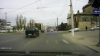 Unda roşie a semaforului nu pare a fi obligatorie pentru toţi conducătorii auto din Chişinău (VIDEO)