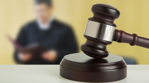 Şeful unui penitenciar din Cahul, împreună cu şase subalterni, au fost trimişi în judecată