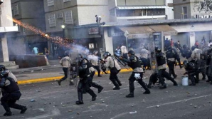 Protestele violente în Venezuela! Străzile capitalei Caracas au servit iarăşi drept scenă de luptă (VIDEO)