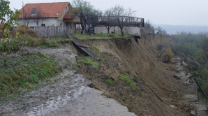 Autorităţile nu se grăbesc să ajute familiile din Găgăuzia cărora alunecările de teren le-au ruinat casele