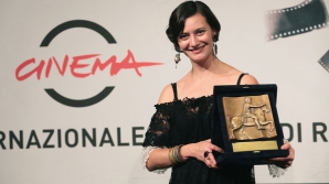 O cineastă din Moldova speră să fie ajutată de stat pentru a-şi încheia opera "despre viaţa omului pe pământ"