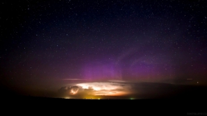 Spectacol pe cer! Aurore, fulgere şi stele surprinse într-un timelapse magnific (VIDEO)