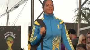 Cafu şi Belletti au prezentat echipamentele voluntarilor de la Cupa Mondială de fotbal din Brazilia