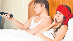 Televizorul afectează somnul. O oră în faţa ecranului, scade şapte minute din timpul de odihnă 