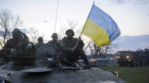 UCRAINA FIERBE: În apropierea Aeoportului militar din Kramatorsk se dau lupte, cerul este survolat de avioane de vânătoare (FOTO/VIDEO)