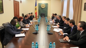 Experții FMI avertizează Guvernul de la Chișinău despre riscurile din sistemul bancar