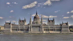 Guvernul de la Budapesta acordă 30 de burse de studii pentru moldoveni