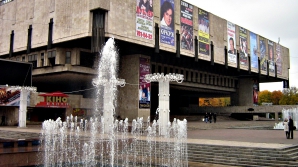 Separatişti "bulversaţi" la Harkov! Au intrat în Teatrul de Operă şi Balet şi au cerut o întrevedere cu primarul